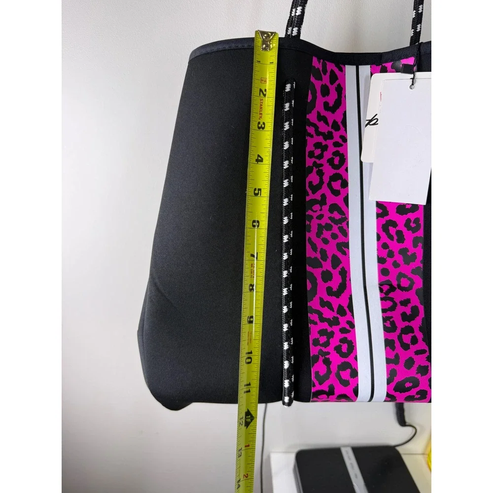 Jen & Co Neo Collective Neoprene Tote Bag NWT‎ Animal Print Black Pink